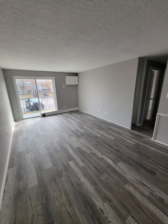 Building Photo - 13420 Euclid Ave