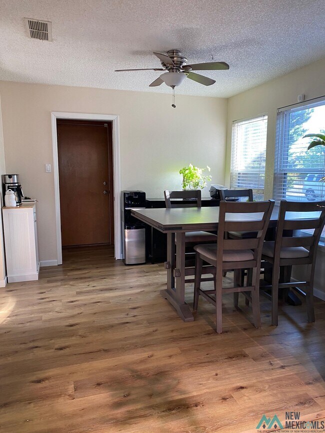 Foto del edificio - 2109 Country Meadows Dr