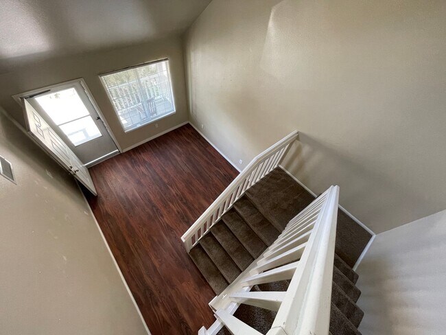 Foto del edificio - 3 BEDROOM, 2 BATHROOM, VILLAGE CREEK TOWNH...
