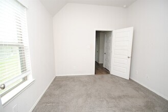 Building Photo - 24978 Tidmor Ln