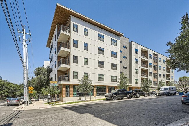 Foto del edificio - 2500 Longview St