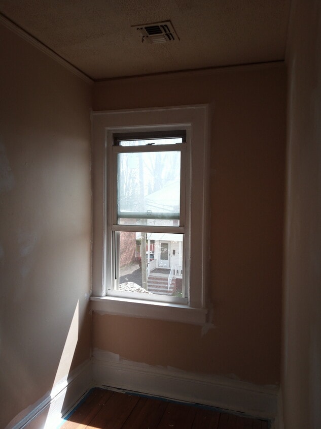 2 - 1414 Franklin St