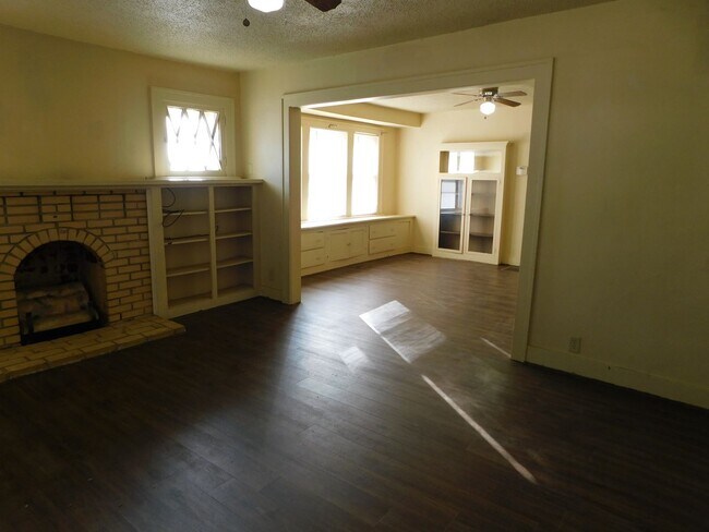 Building Photo - Great 3 bedroom/1 bath home in El Dorado!