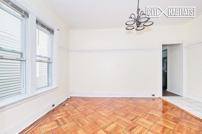Building Photo - 288 Fenimore St