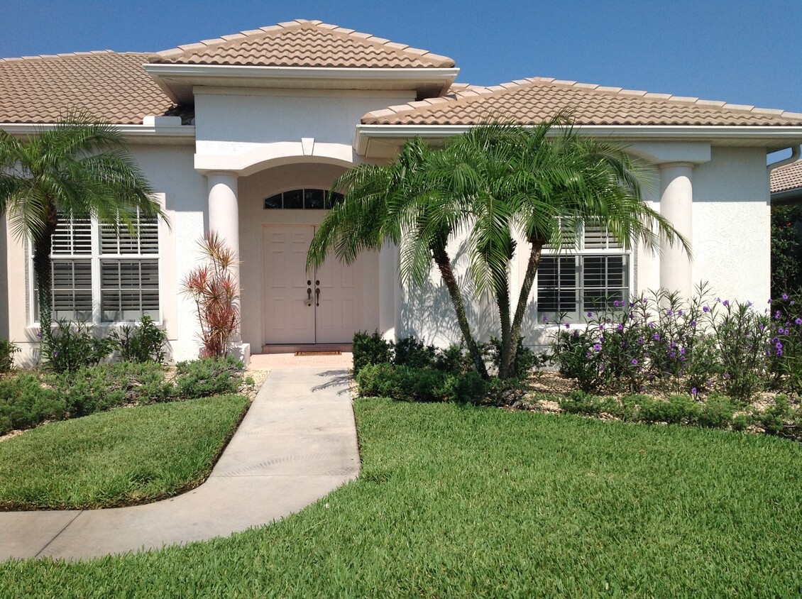 Foto principal - 3bedroom/2bathroom SF Pool Home in Pelican...