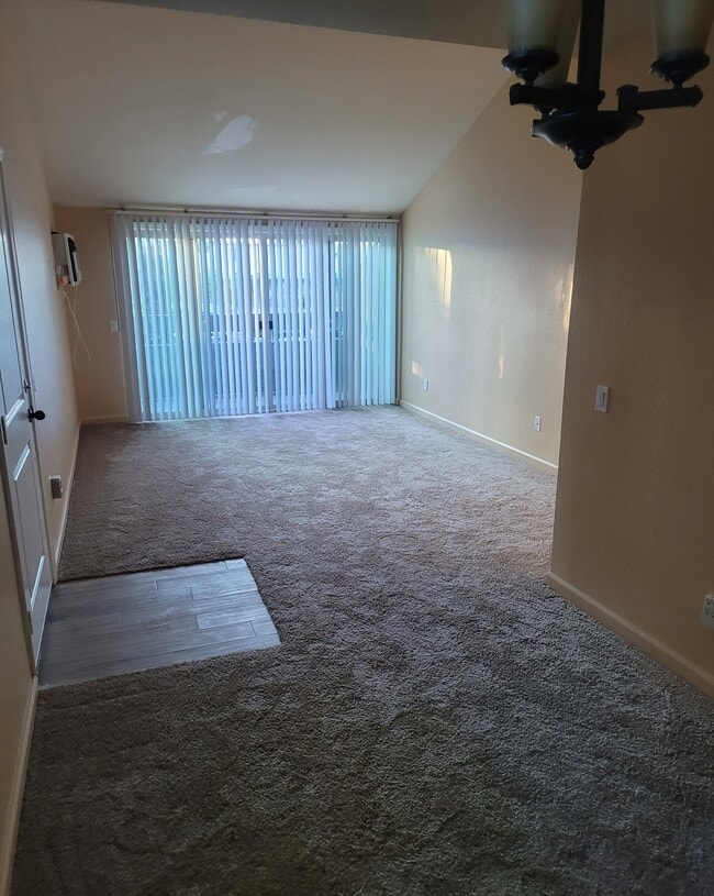 Building Photo - 1350 N Escondido Blvd