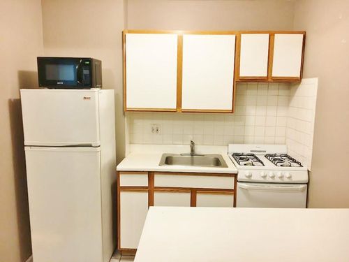 Foto del edificio - 511 E 6th St