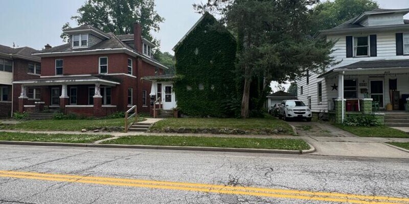 Foto principal - 413 E 3rd st
