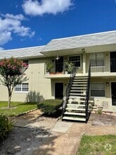 Building Photo - 525 Conway Rd