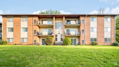 Building Photo - 2301 Olson St