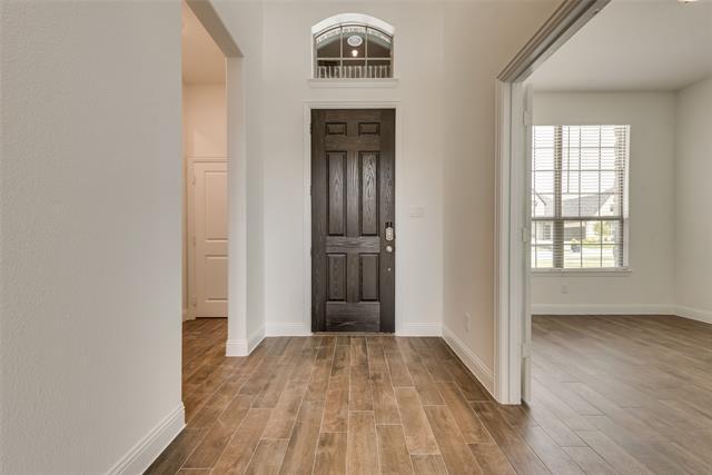 Building Photo - 617 Montrose Dr