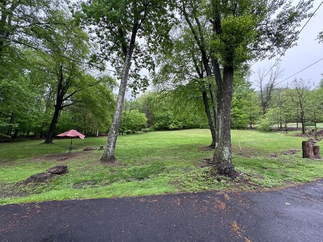 Building Photo - 4036-4038 Manor Drive
