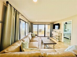 Building Photo - 10310 S Ocean Dr