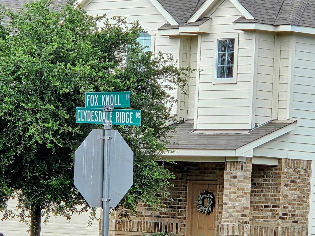 Foto del edificio - 7414 Fox Knoll Ln