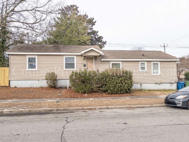 Building Photo - 417 N 13th St