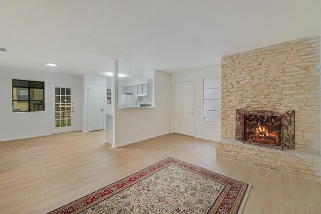 Foto del edificio - 4301 Acropolis Ct