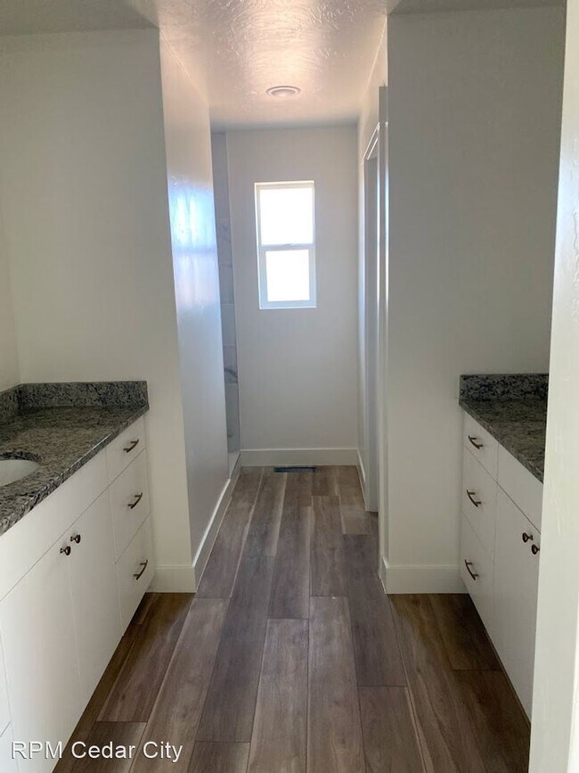 Foto del edificio - 3 br, 2.5 bath House - 882 S 25 E