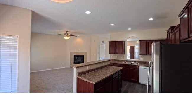 Foto del edificio - 3408 Kingfisher Nest Grove