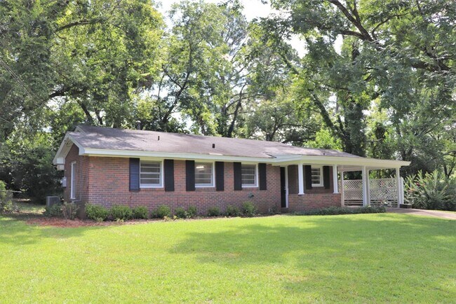 Foto del edificio - 3-Bedroom thats move-in ready and just waiting for you.