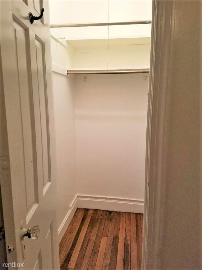 Foto del edificio - 1 br, 1 bath Duplex - 102 N Center St