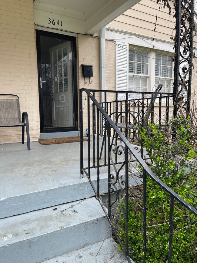 Foto del edificio - 3641 Cowden Ave