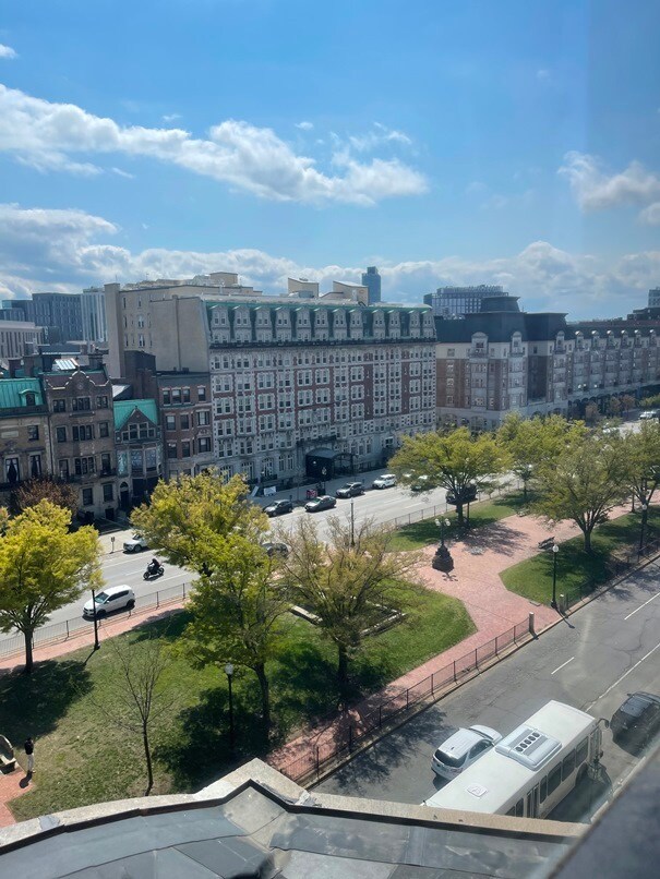 Foto del edificio - 475 Commonwealth Ave
