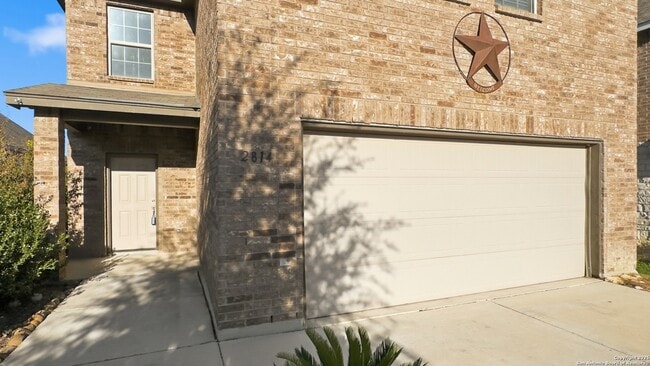 Building Photo - 2814 High Castle