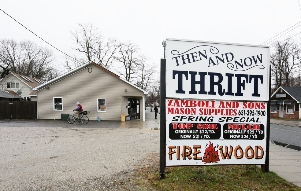 Moving to Mastic Beach, NY? Learn about renting in Mastic Beach