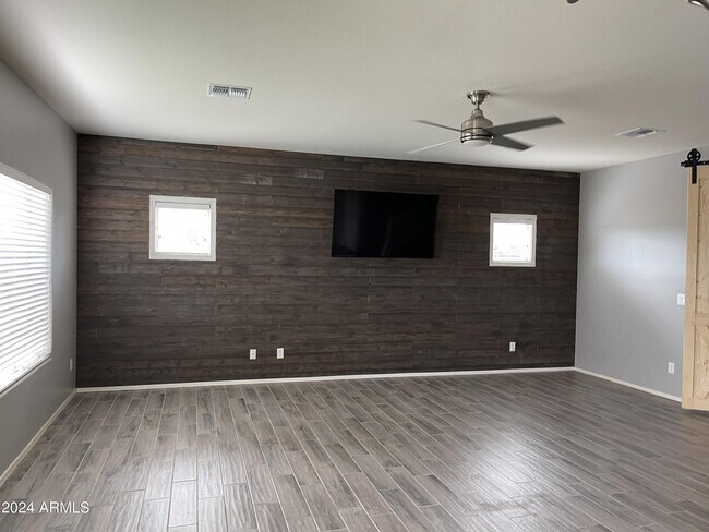 Foto del edificio - 16357 N 180th Dr