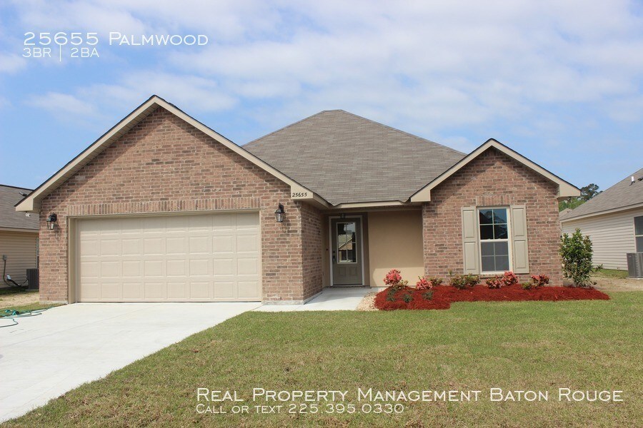 Primary Photo - Beautiful Home in Woodland Crossing
