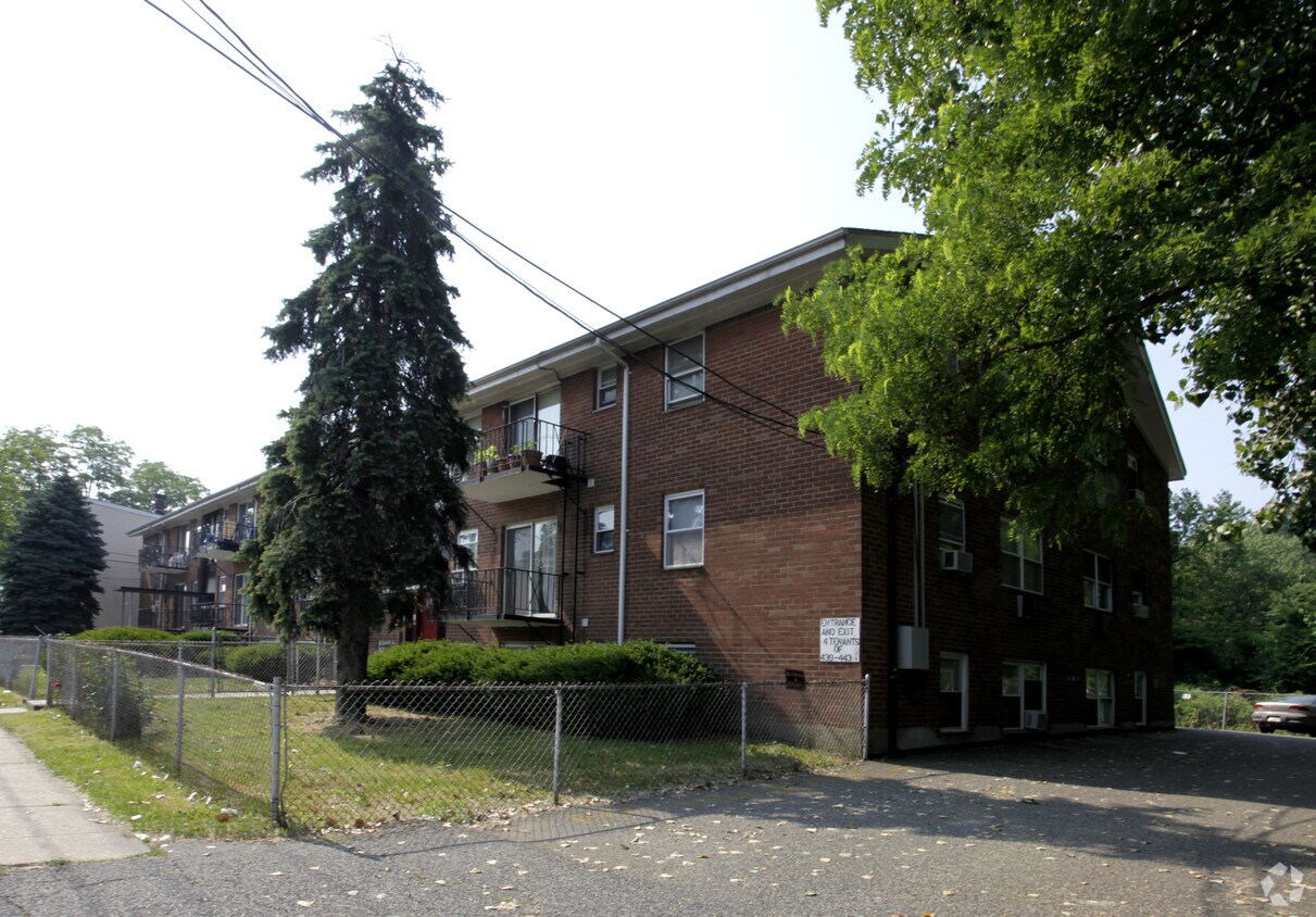 Primary Photo - 439-443 Market St