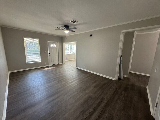 Building Photo - Like New 2 Bed, 1 Bath in Shreveport