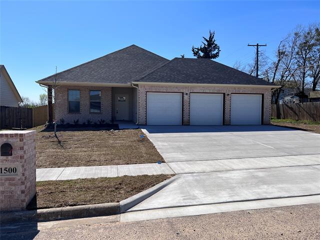 Primary Photo - 1500 Linda Ln