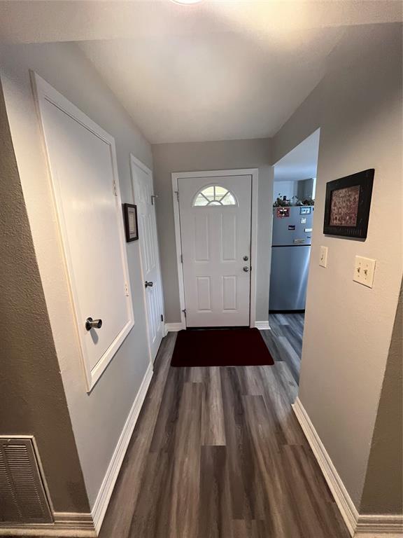 Building Photo - 14555 Wunderlich Dr
