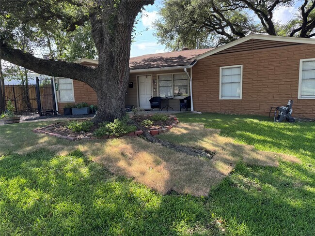 Foto del edificio - 6944 Burgess St