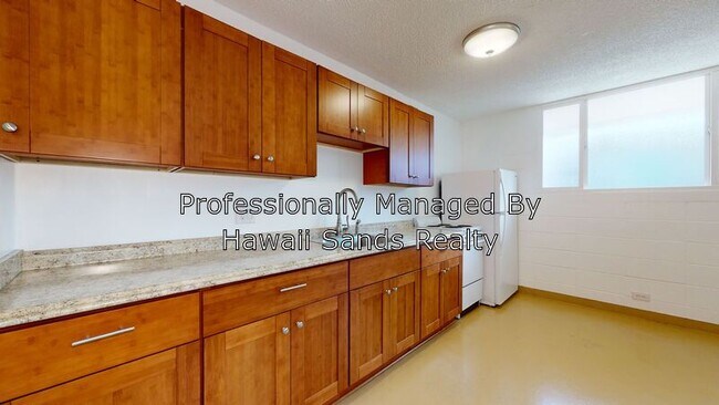 Building Photo - 94-111-111 Pupupuhi St