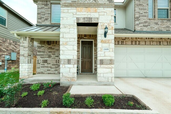 Building Photo - 2309 Wooded Run Trl