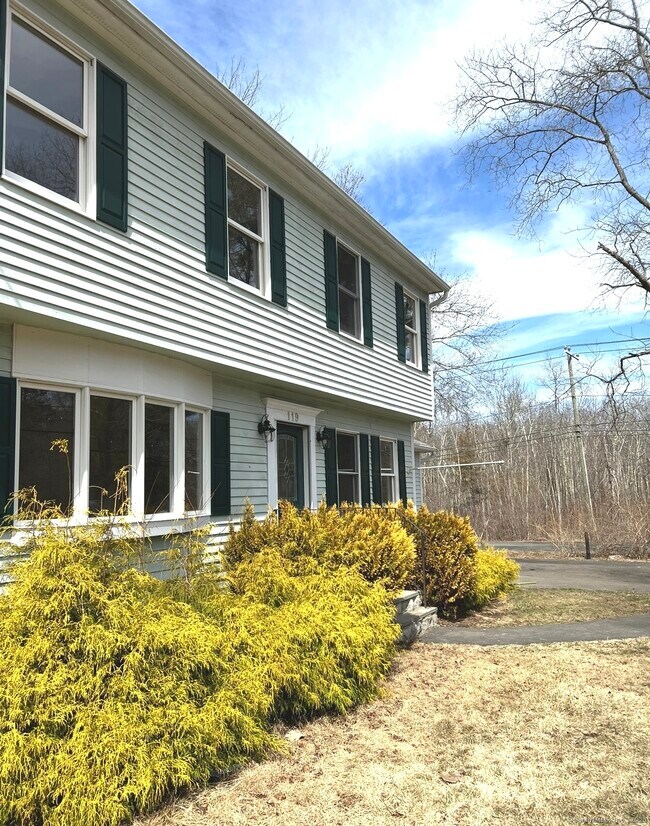 Foto del edificio - 119 Fairwood Rd