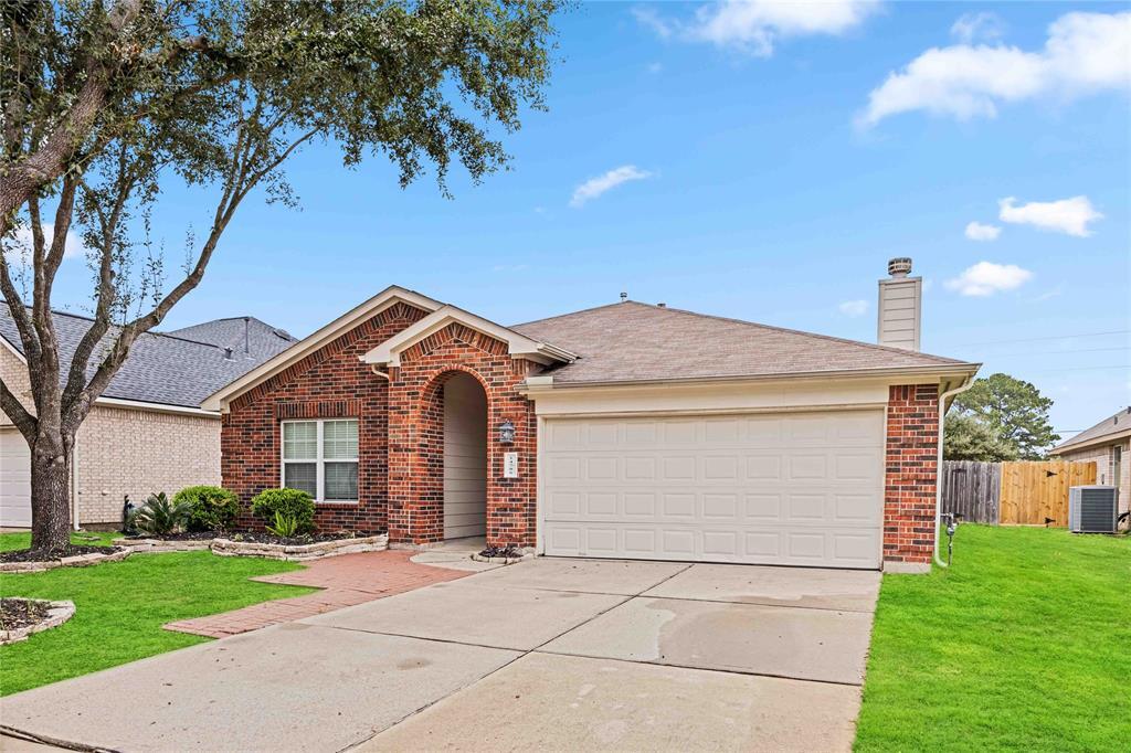 Foto principal - 14706 Timber Cliff Ln