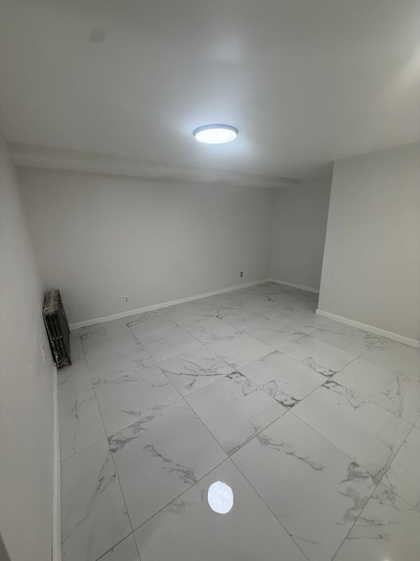 Foto del edificio - 61 Forest Rd