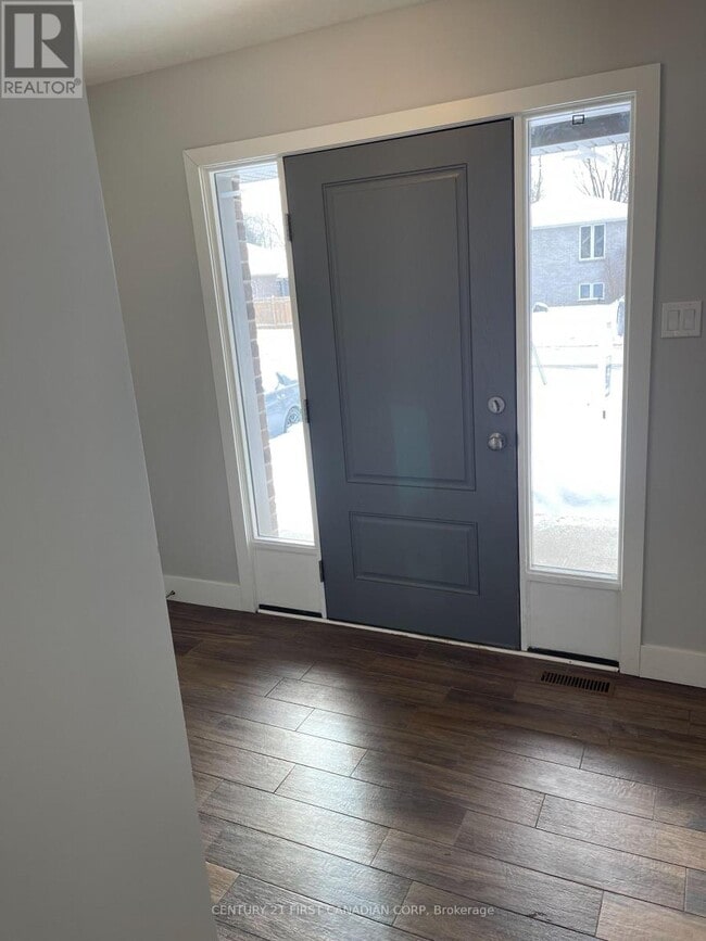 Building Photo - 101 Middlesex Dr