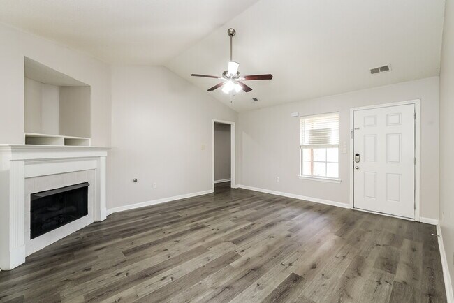 Foto del edificio - 10698 Ridgefield Dr