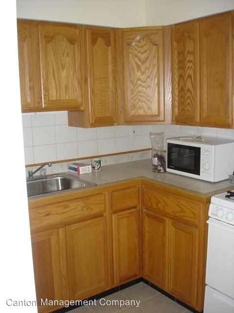 Foto del edificio - 1305 Taylor Ave