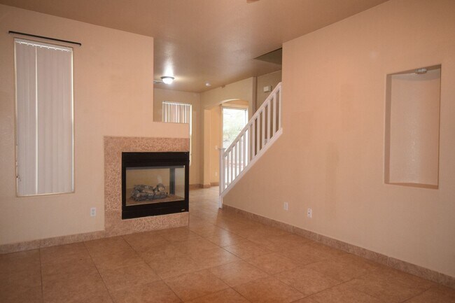 Foto del edificio - Quaint and quiet home in a gated community...