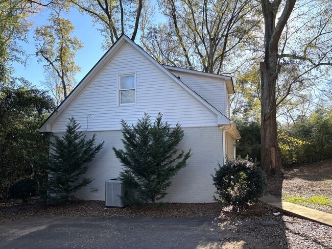 Photo - Five Points 3br - Fall 2026 Prelease House