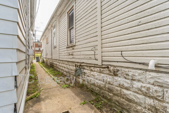 Foto del edificio - 421 Walnut Ave