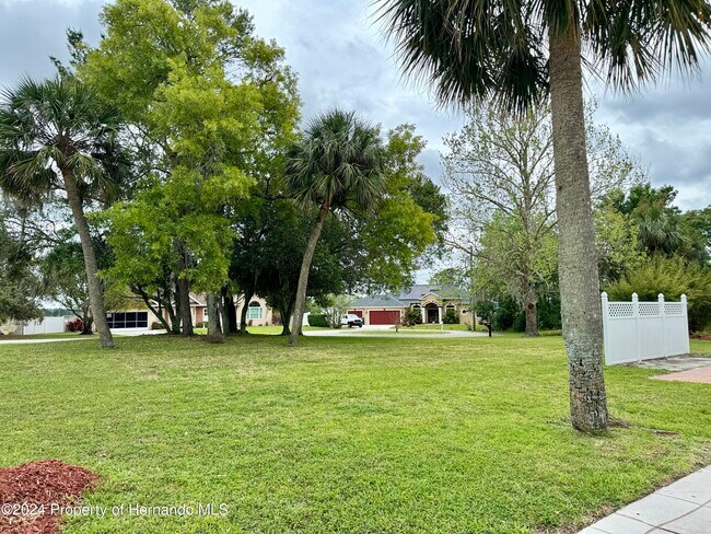 Building Photo - 8450 Eric St