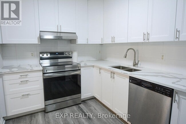 Building Photo - 3344 Uplands Dr