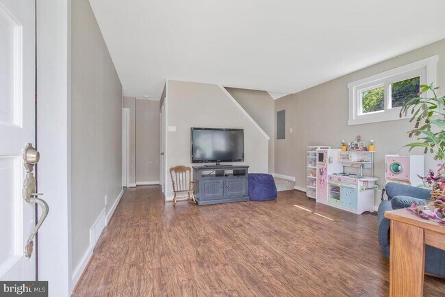 Foto del edificio - 511 Monterey Ave