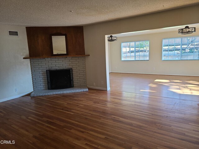 Foto del edificio - 10710 Russett Ave